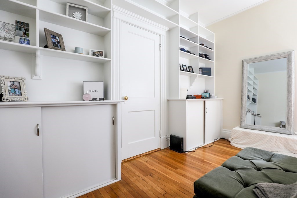 8 Euston Street, Unit 6 Brookline, MA 02446 - Photo 12 of 18