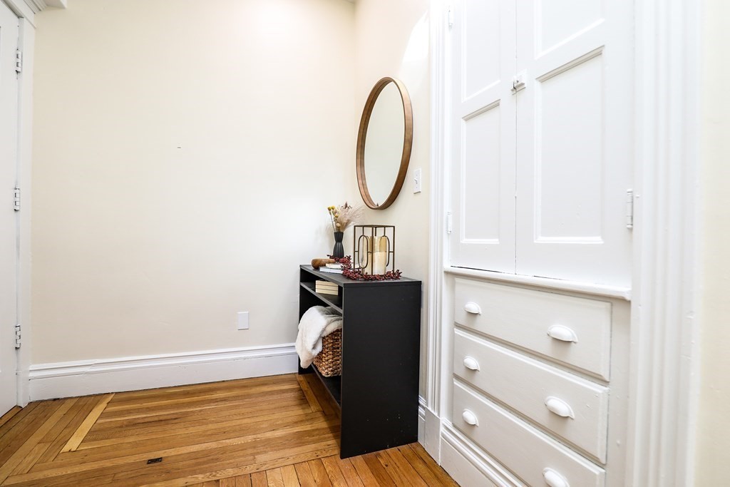 8 Euston Street, Unit 6 Brookline, MA 02446 - Photo 14 of 18