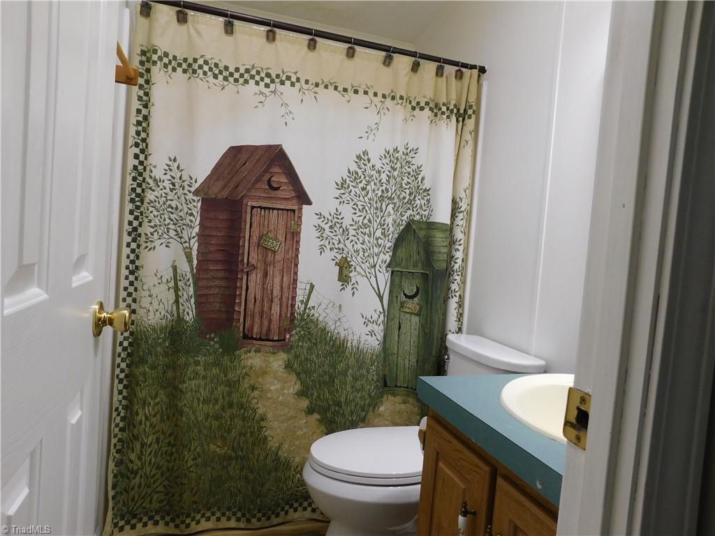 5704 Pine Swamp Road Sparta, NC 28675 - Photo 22 of 37 2nd Bathroom