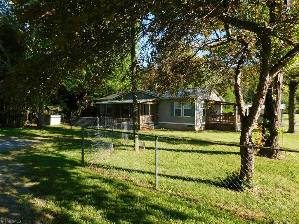 5704 Pine Swamp Road Sparta, NC 28675 - Photo 5 of 37 Front home