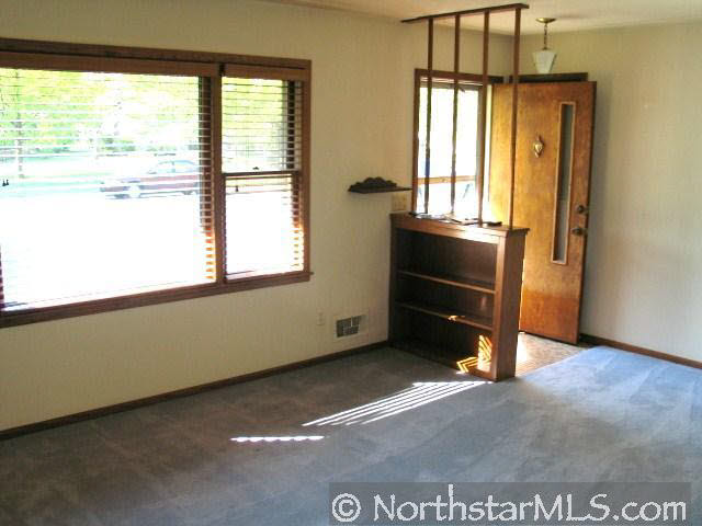 641 South Freeway Road St. Paul, MN 55118 - Photo 2 of 10 Gallery Image 2