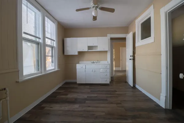 $87,900 | 1801 West Meinecke Avenue, Milwaukee, WI 53206
