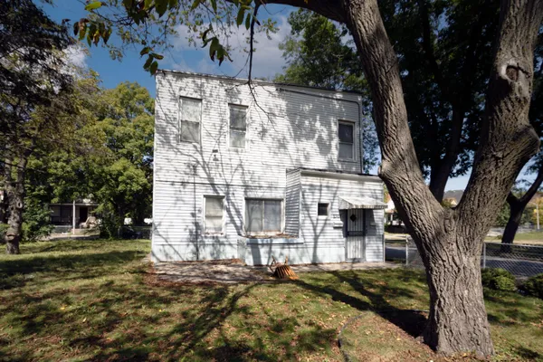 $87,900 | 1801 West Meinecke Avenue, Milwaukee, WI 53206