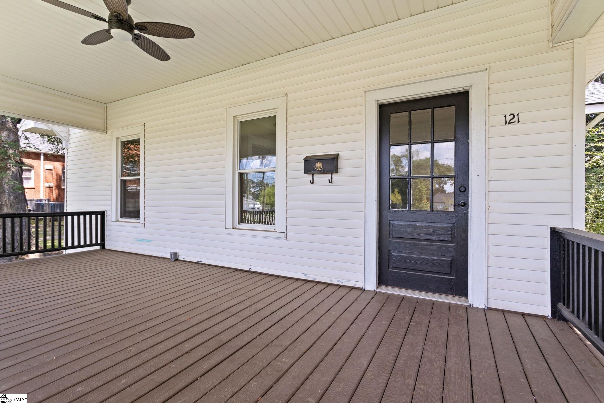 121 Victor Avenue Greer, SC 29651 - Photo 2 of 30 Gallery Image 2