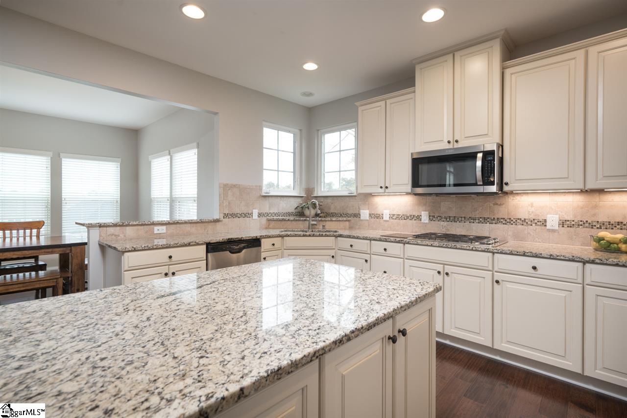 8 Drayton Hall Road Simpsonville, SC 29681 - Photo 12 of 36 Gallery Image 12