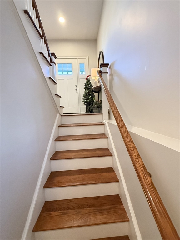 47 Eustis Street Worcester, MA 01606 - Photo 26 of 28