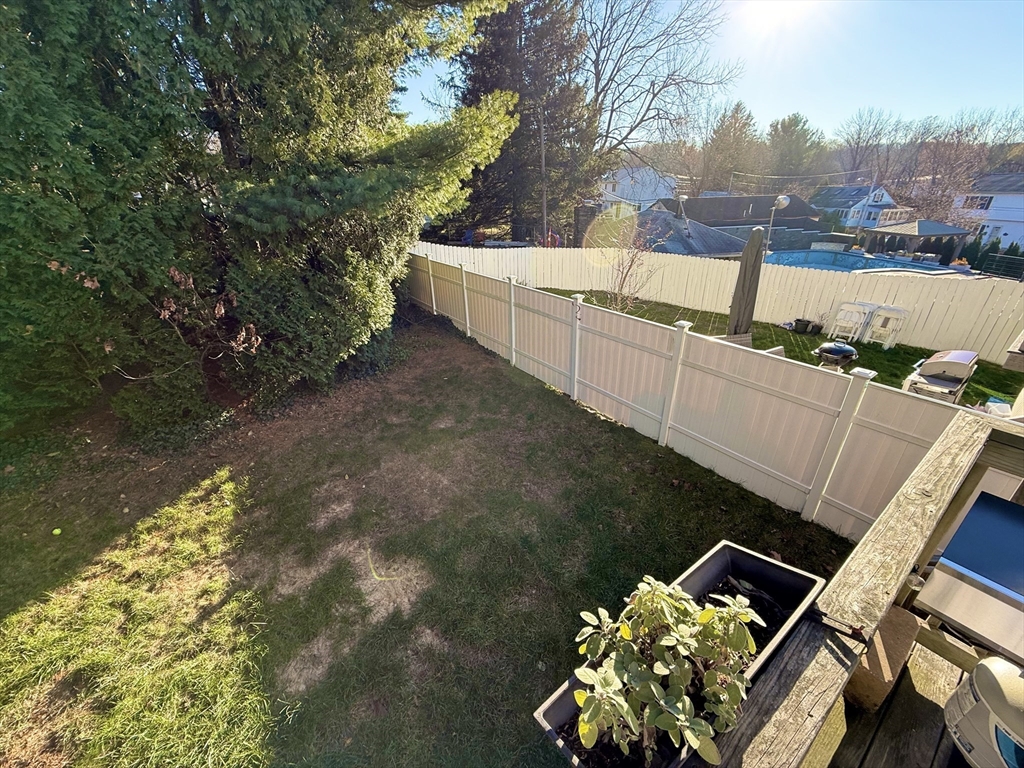 47 Eustis Street Worcester, MA 01606 - Photo 27 of 28