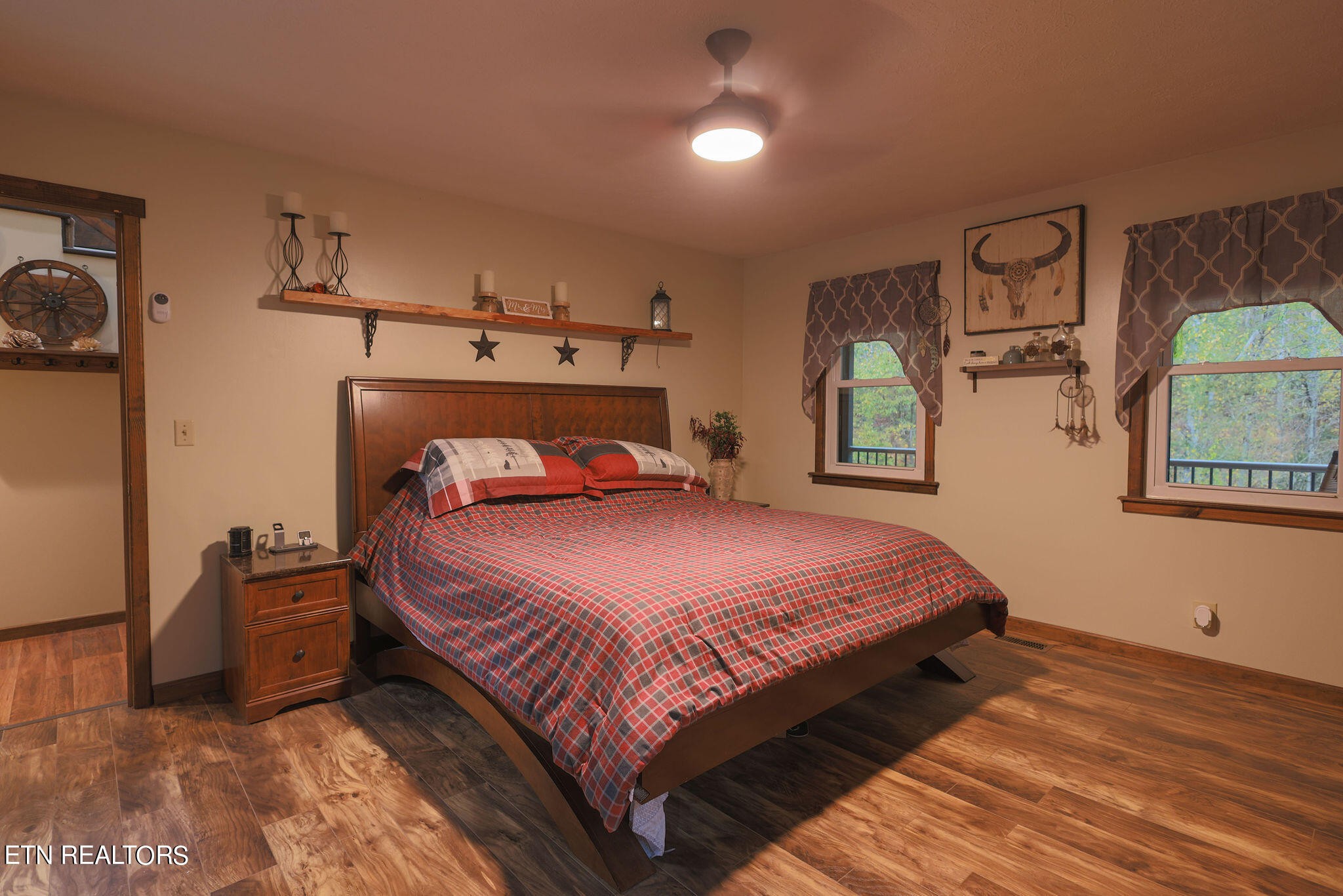 160 Rainbow Lane La Follette, TN 37766 - Photo 20 of 58 a bedroom with a bed and a night stand