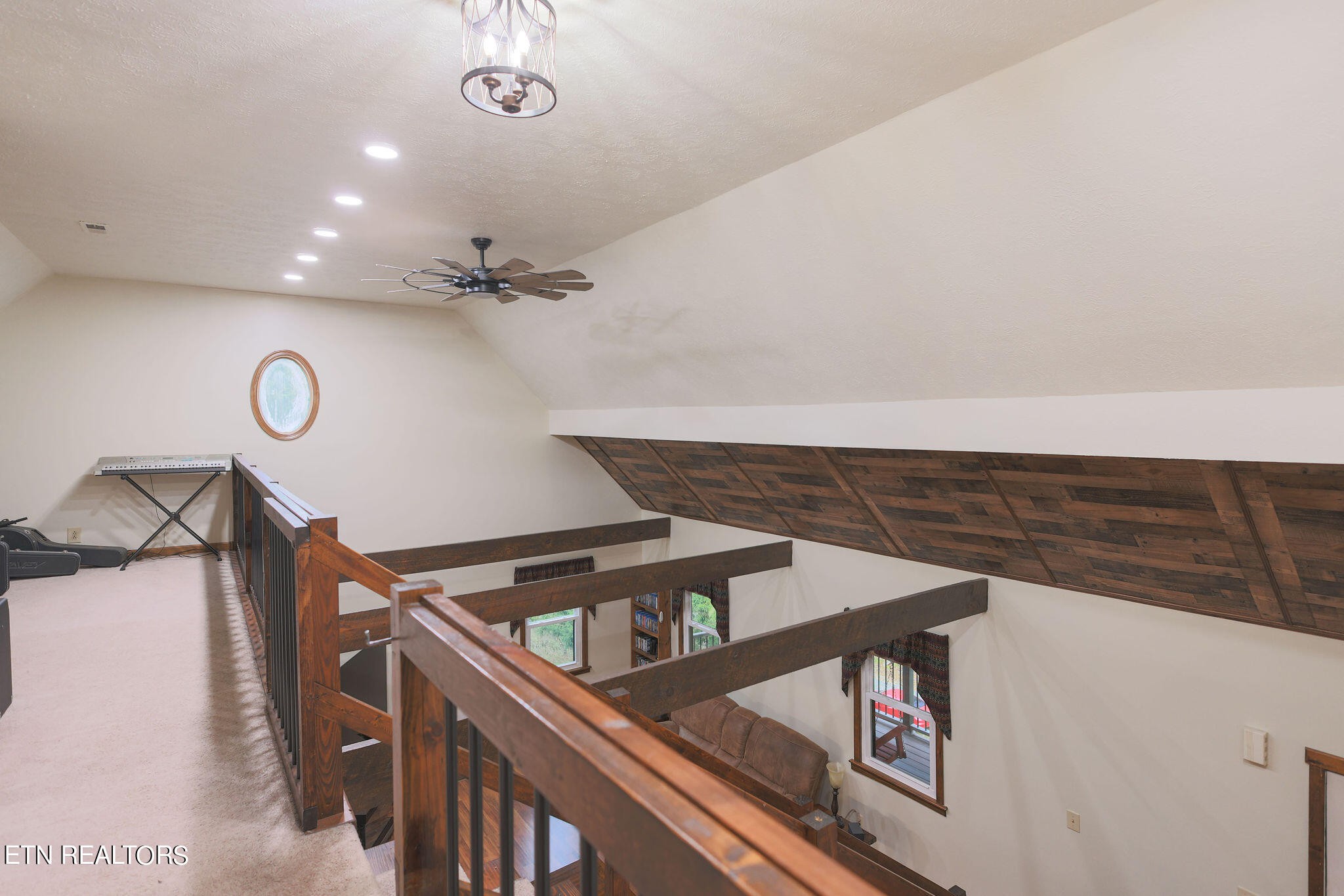 160 Rainbow Lane La Follette, TN 37766 - Photo 30 of 58 a view of entryway and kitchen