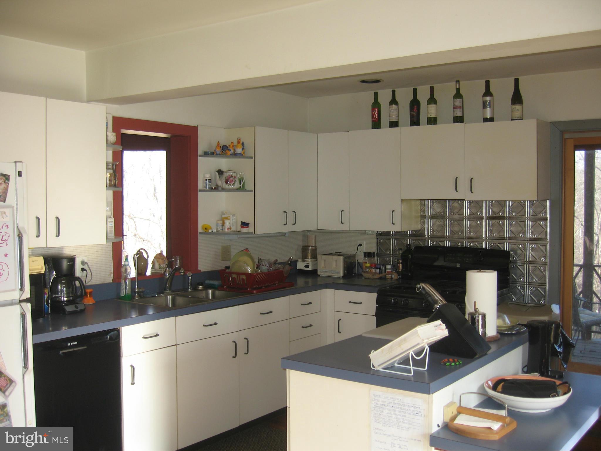 4875 River Road Shepherdstown, WV 25443 - Photo 16 of 30 Kitchen