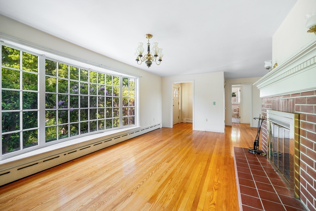 45 Indian Hill Road Worcester, MA 01606 - Photo 5 of 41