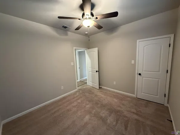 $2,250 | 39500 Ridgeland Drive, Gonzales, LA 70737