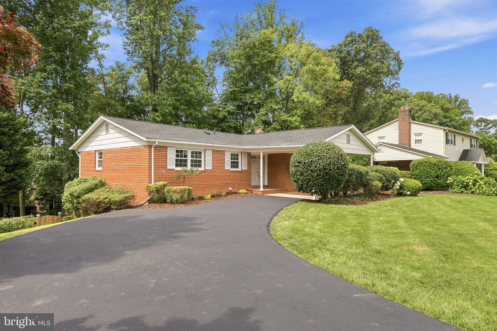 6922 Sydenstricker Road Springfield, VA 22153 - Photo 3 of 64