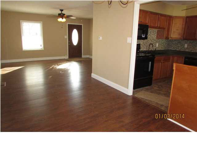 4312 Chadwick Road Evansville, IN 47710 - Photo 3 of 31 Gallery Image 3