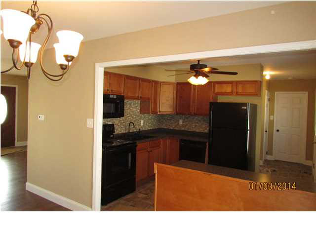 4312 Chadwick Road Evansville, IN 47710 - Photo 4 of 31 Gallery Image 4