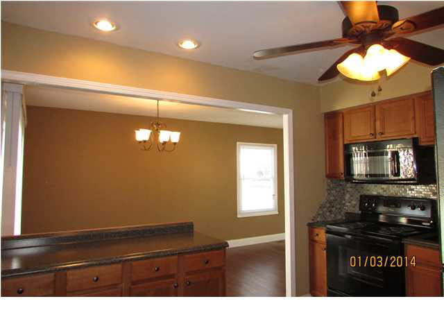 4312 Chadwick Road Evansville, IN 47710 - Photo 5 of 31 Gallery Image 5
