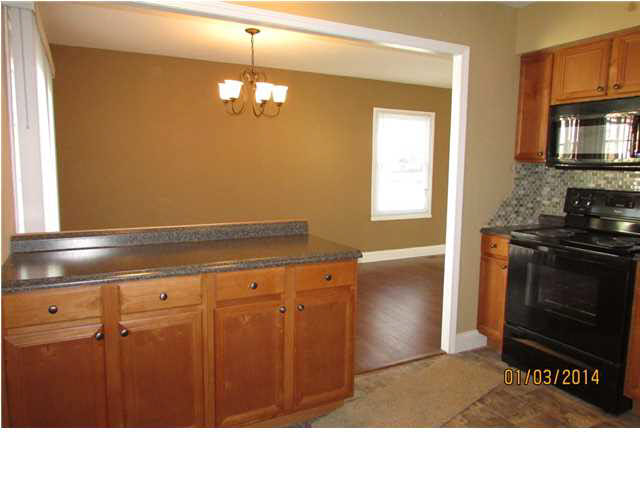 4312 Chadwick Road Evansville, IN 47710 - Photo 6 of 31 Gallery Image 6