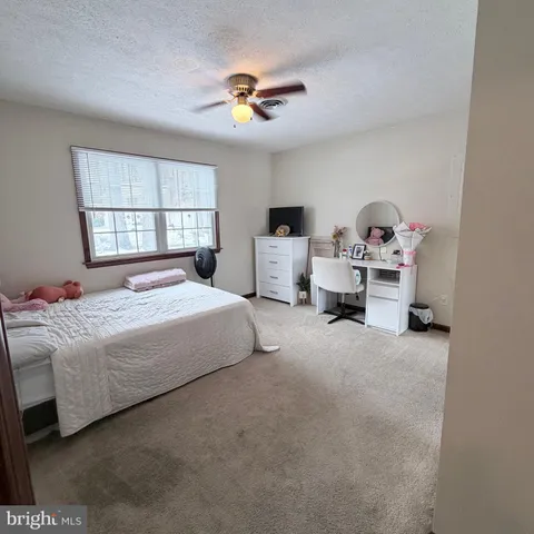 $349,900 | 6071 Greenbriar Court, Fayetteville, PA 17222