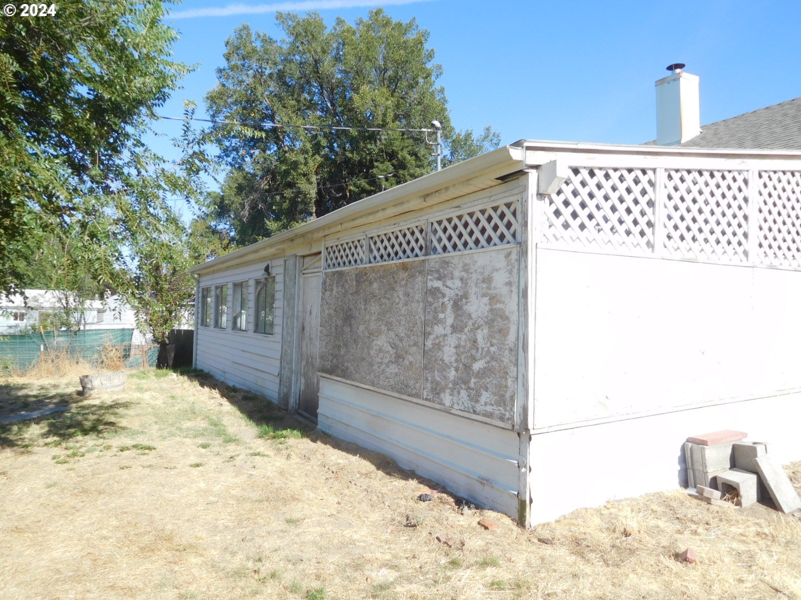 1015 Southwest 30th Street Pendleton, OR 97801 - Photo 3 of 17