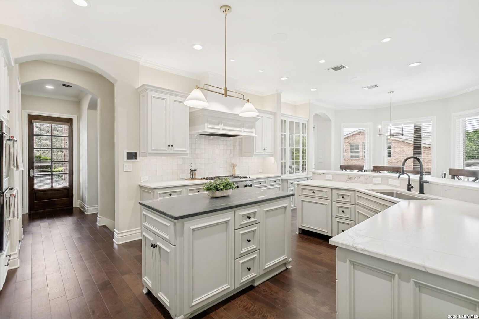 610 Terrell Road San Antonio, TX 78209 - Photo 12 of 53