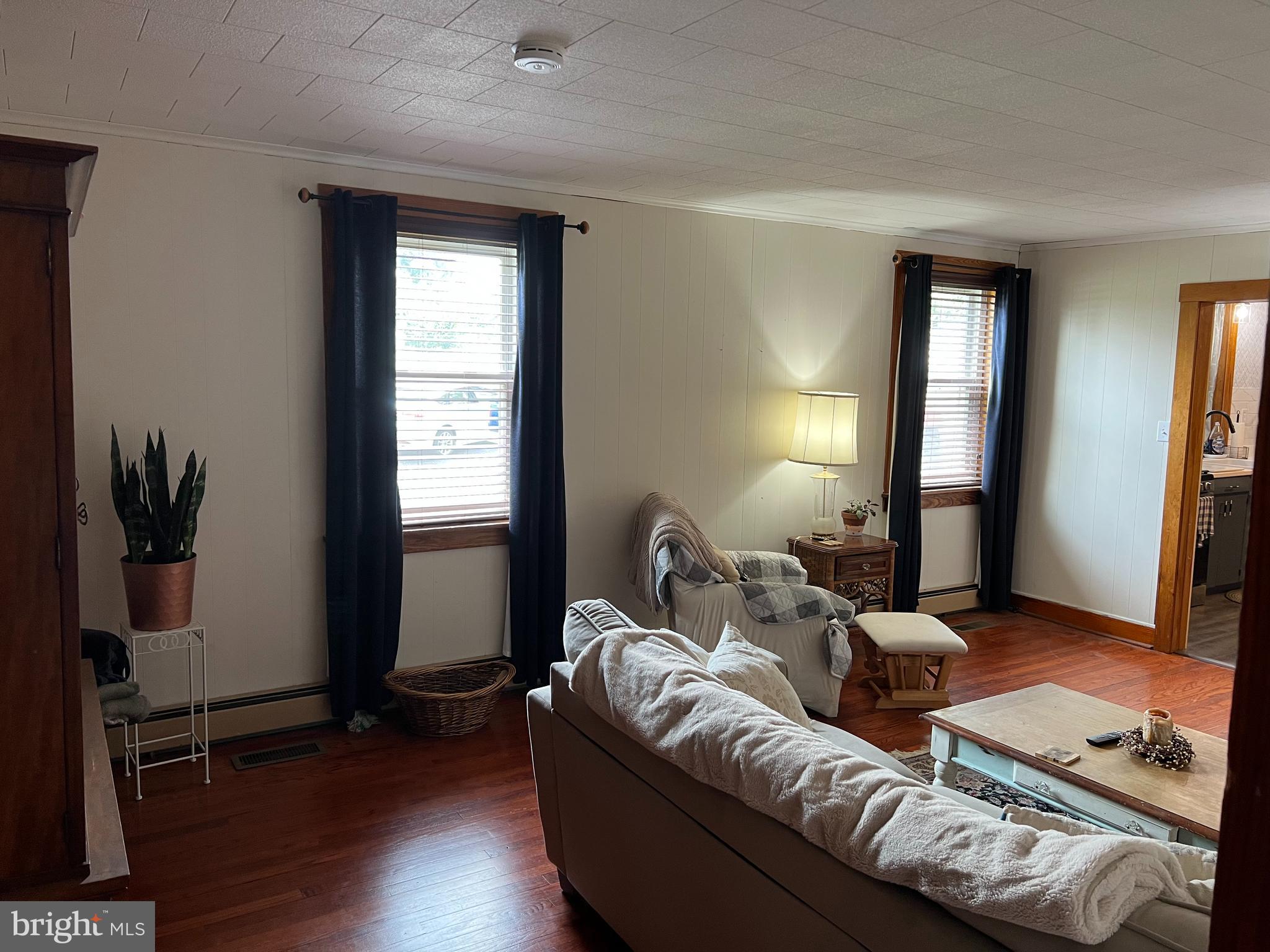 32 Paradise Road Aberdeen, MD 21001 - Photo 11 of 27 a living room with furniture and a window
