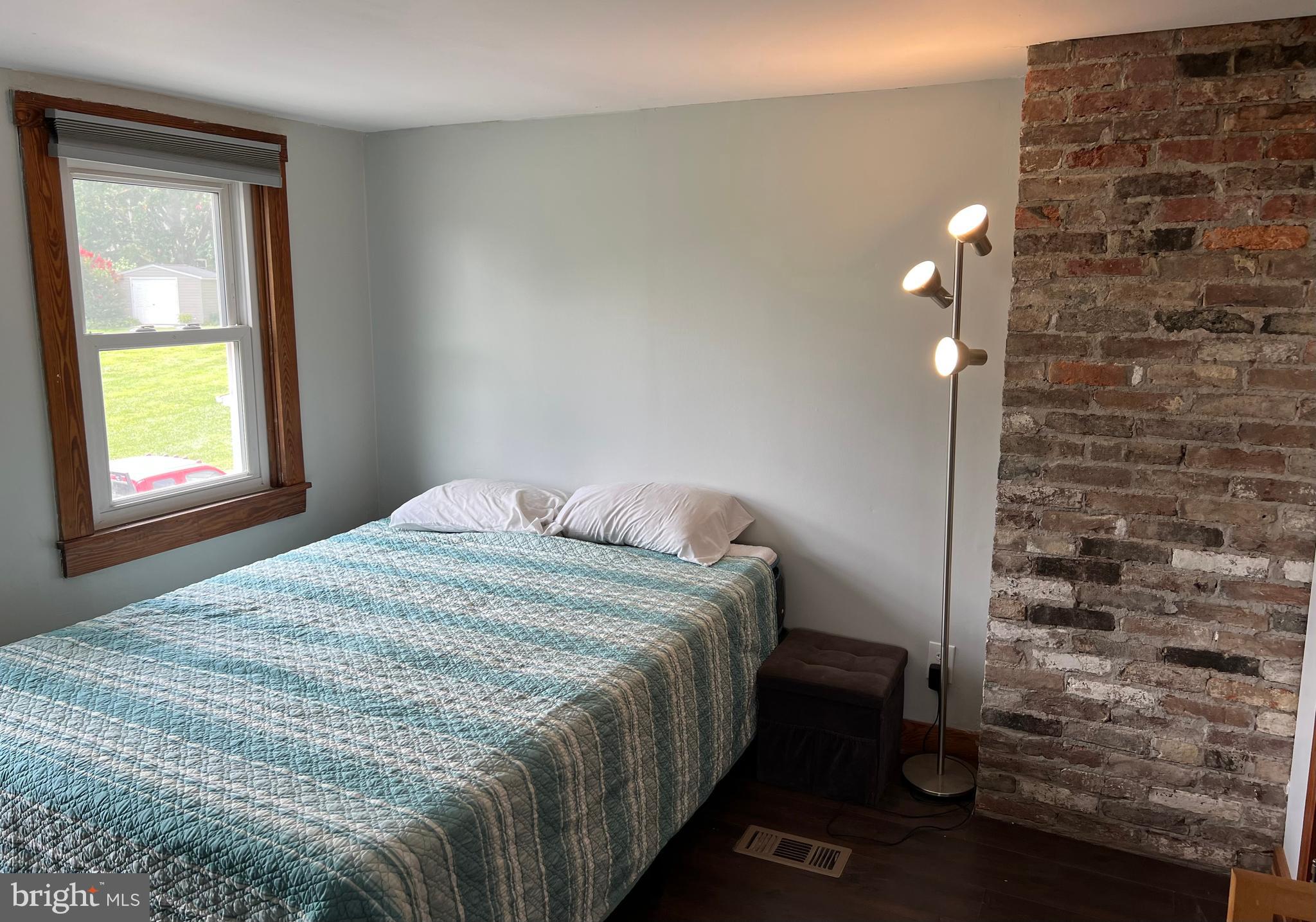 32 Paradise Road Aberdeen, MD 21001 - Photo 23 of 27 a bedroom with a bed and a window