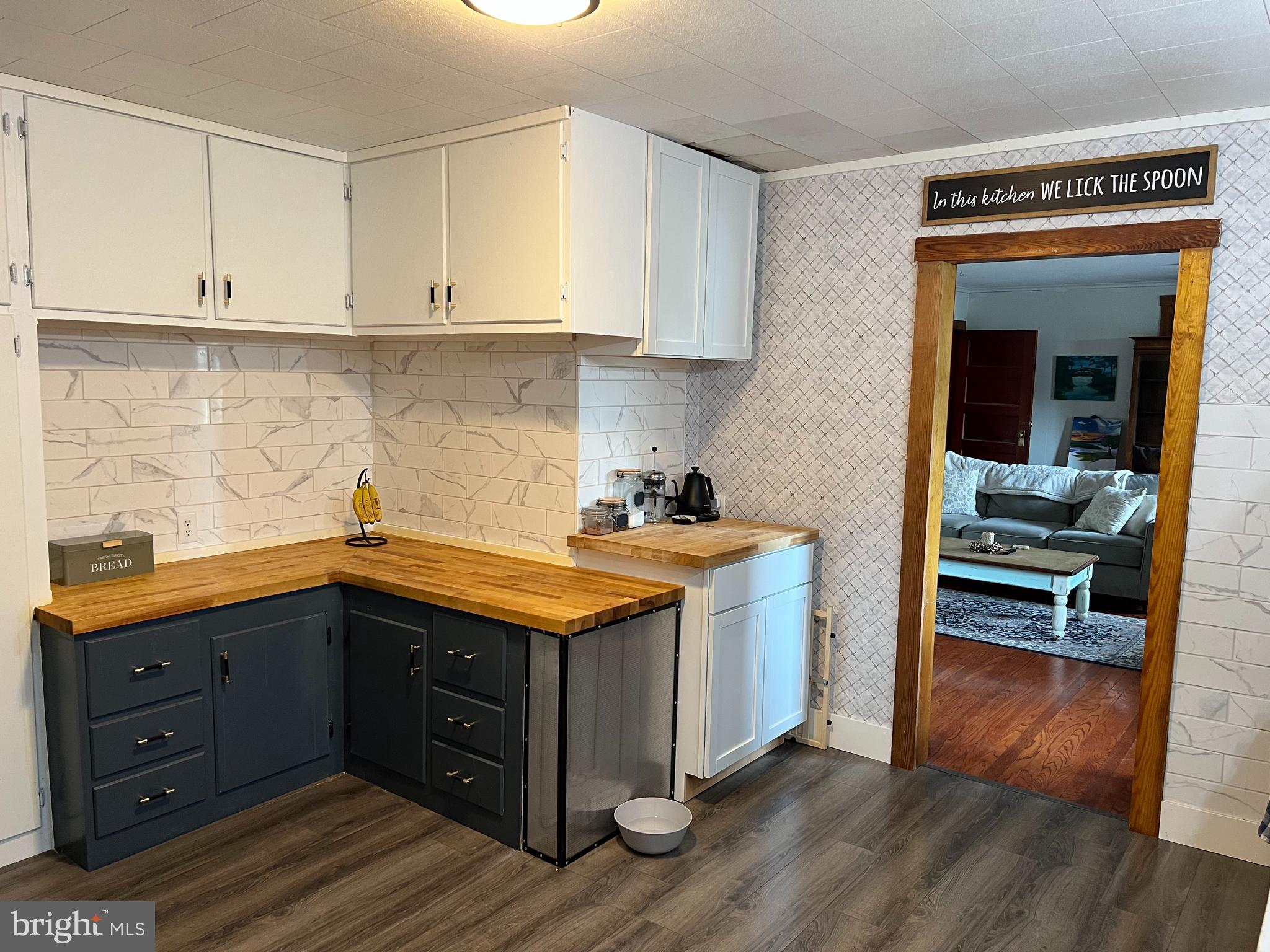 32 Paradise Road Aberdeen, MD 21001 - Photo 7 of 27 a kitchen with stainless steel appliances granite countertop a sink and cabinets