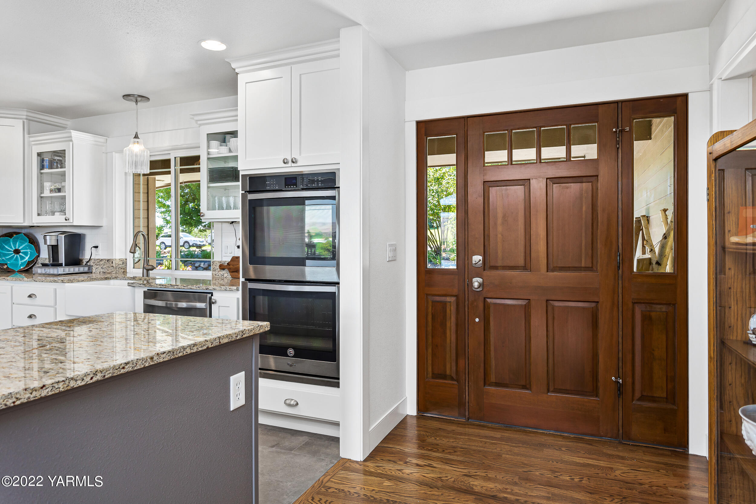 190 Nash Road Tieton, WA 98947 - Photo 12 of 38 a kitchen with stainless steel appliances a refrigerator and a stove