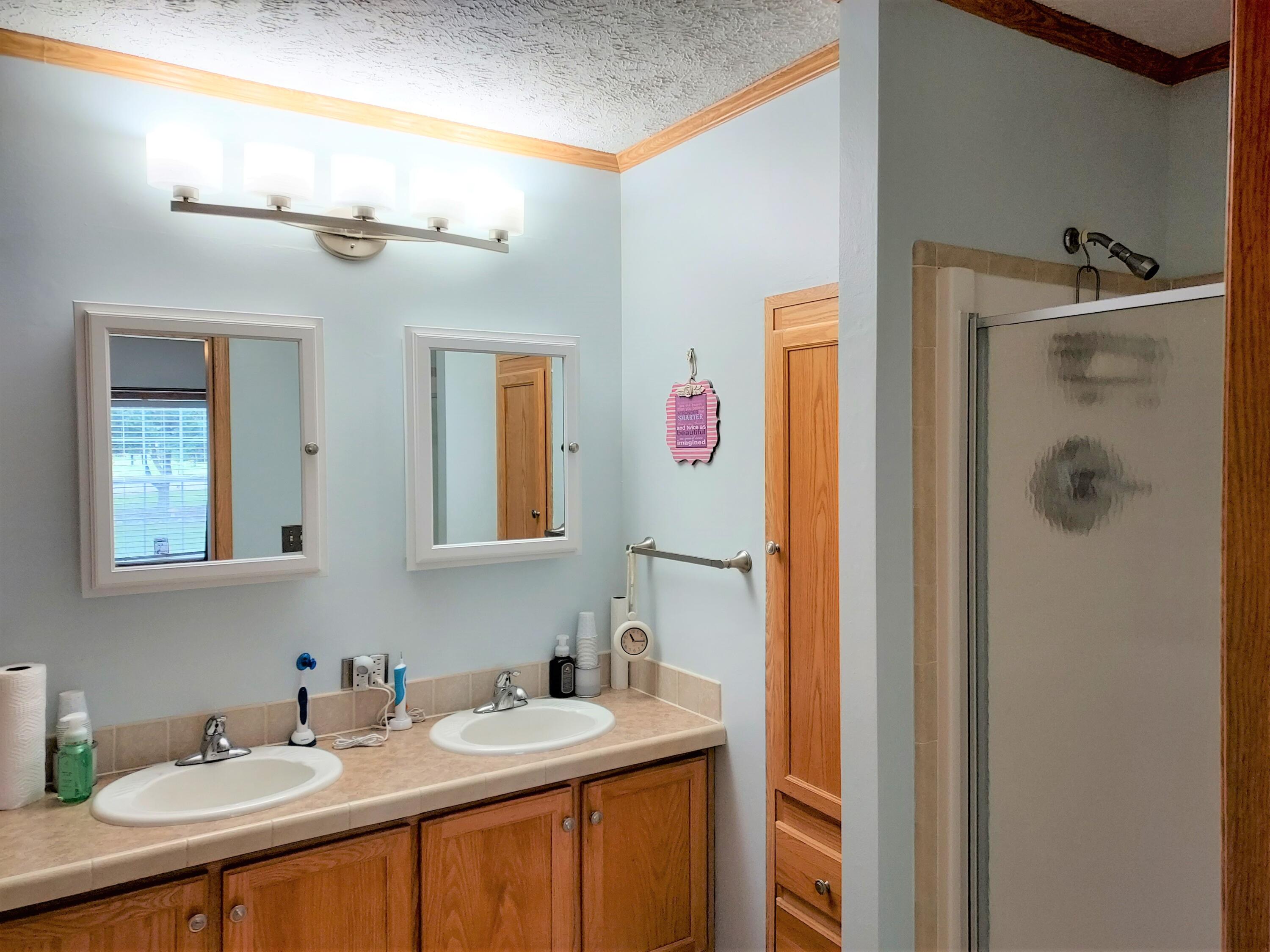7143 Robbins Way Cheboygan, MI 49721 - Photo 11 of 24 Gallery Image 11