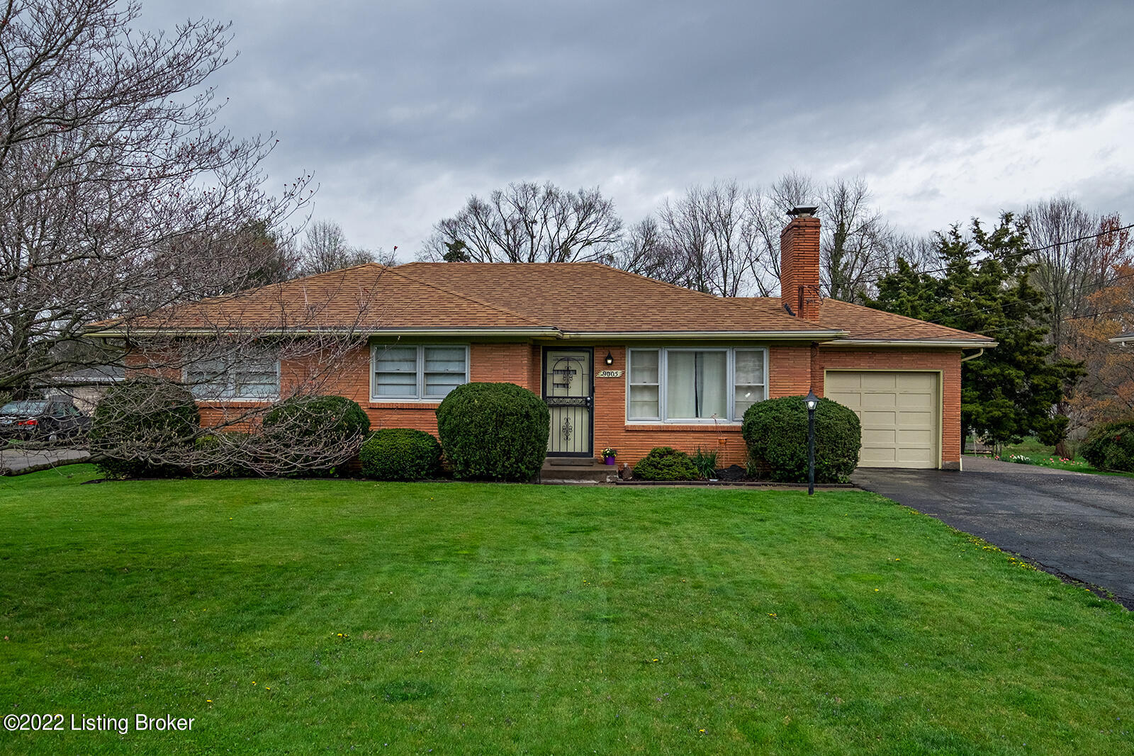 9005 Waltlee Road Louisville, KY 40291 - Photo 1 of 41 0002