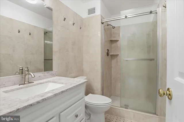 $2,650 | 5927 Wild Brook Court, Centreville, VA 20121