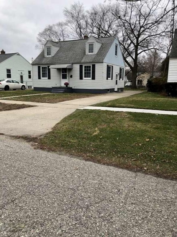 2660 Liberty Road Muskegon, MI 49441 - Photo 1 of 34 IMG_2641