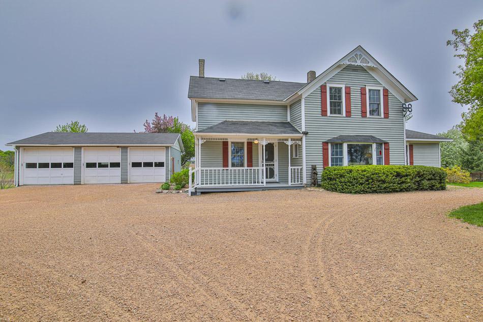 8500 West Highland Road Minnetrista, MN 55359 - Photo 2 of 33 Gallery Image 2