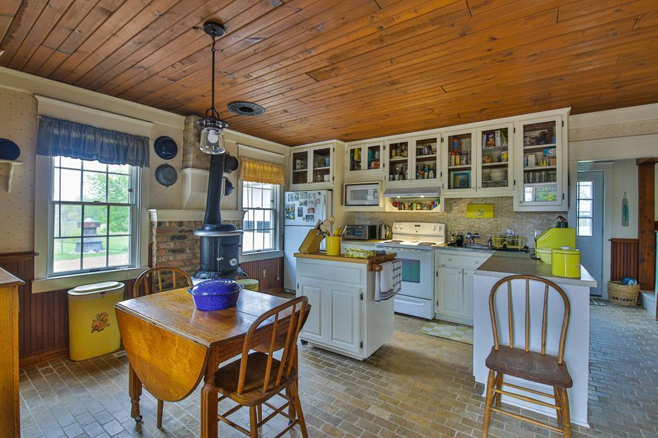 8500 West Highland Road Minnetrista, MN 55359 - Photo 3 of 33 Gallery Image 3