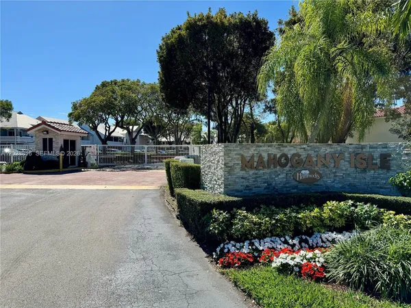 $2,100 | 10441 Mahogany Key Circle, Unit 106, Miami, FL 33196