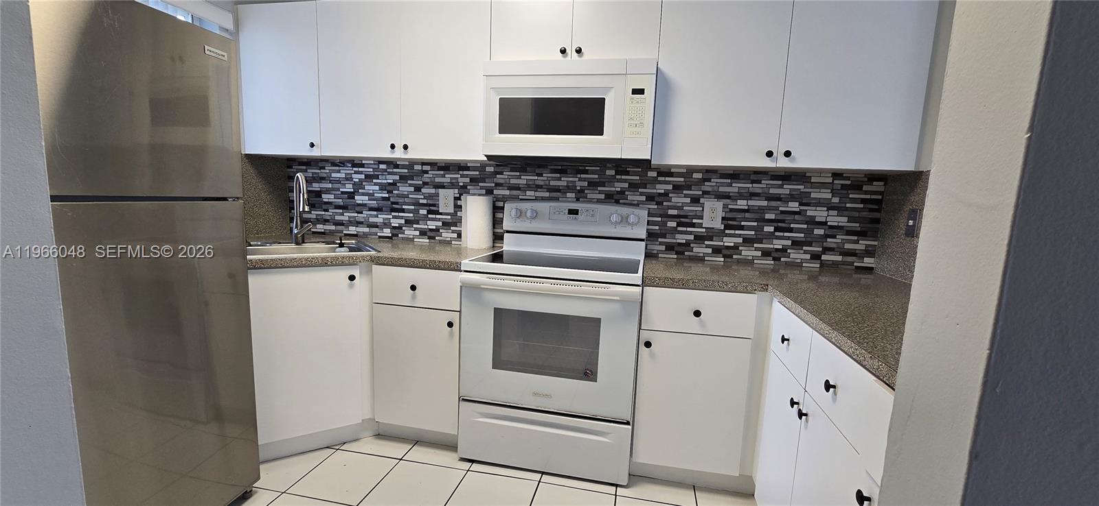 2630 West 76th Street, Unit 201 Hialeah, FL 33016 - Photo 2 of 21