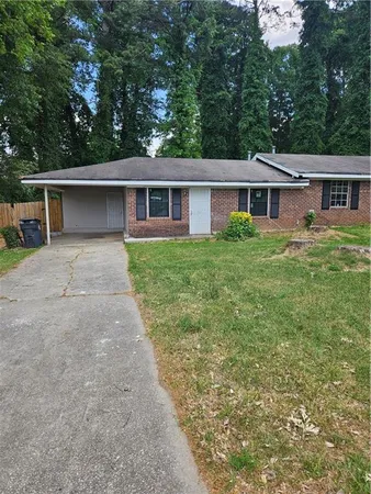 $1,300 | 340 West Avenue, Jonesboro, GA 30236