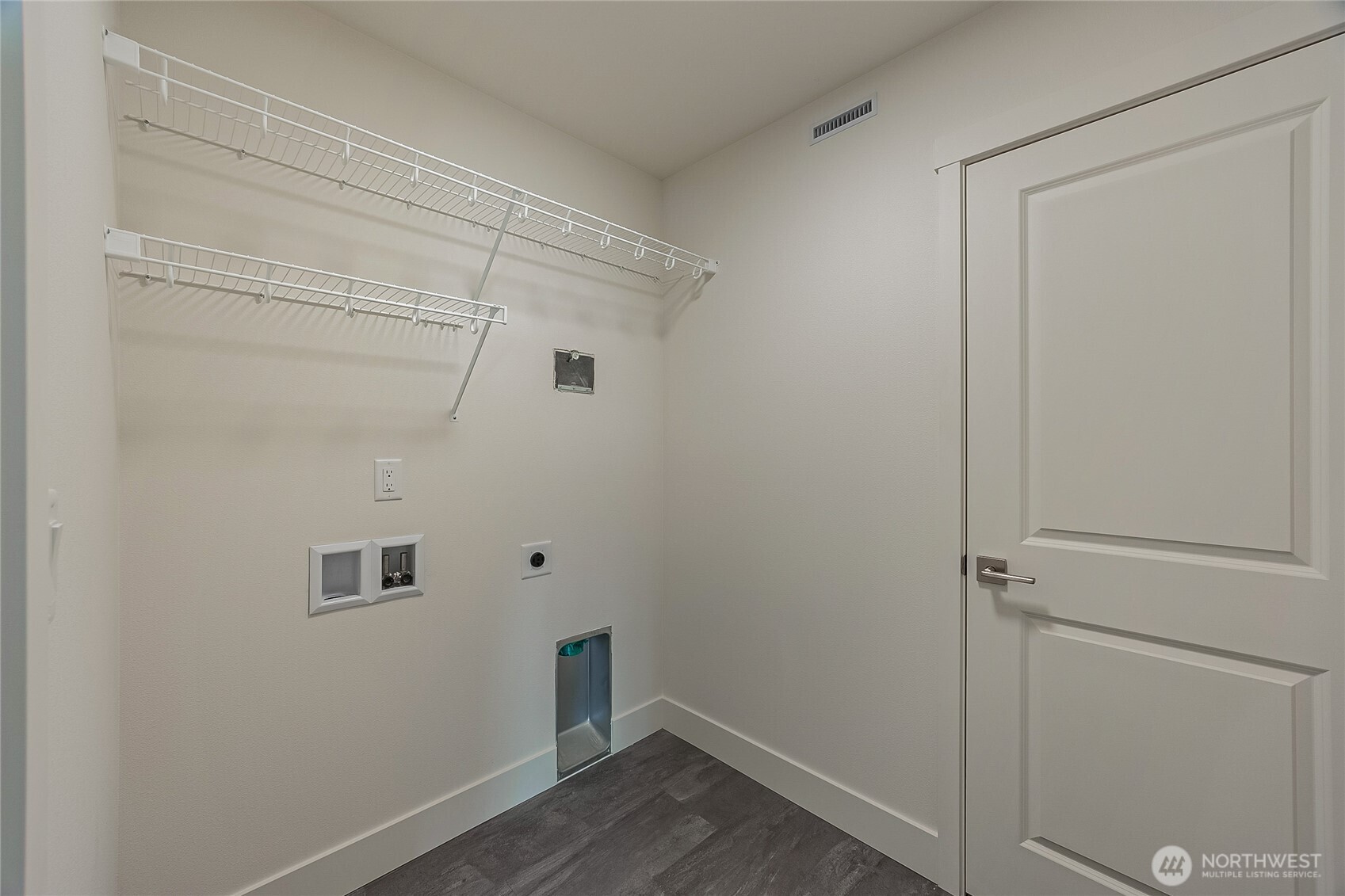 404 Pagget Avenue Winlock, WA 98596 - Photo 30 of 40 a view of utility room