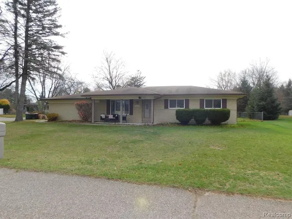 $2,250 | 5280 Kemo Drive, Shelby, MI 48317