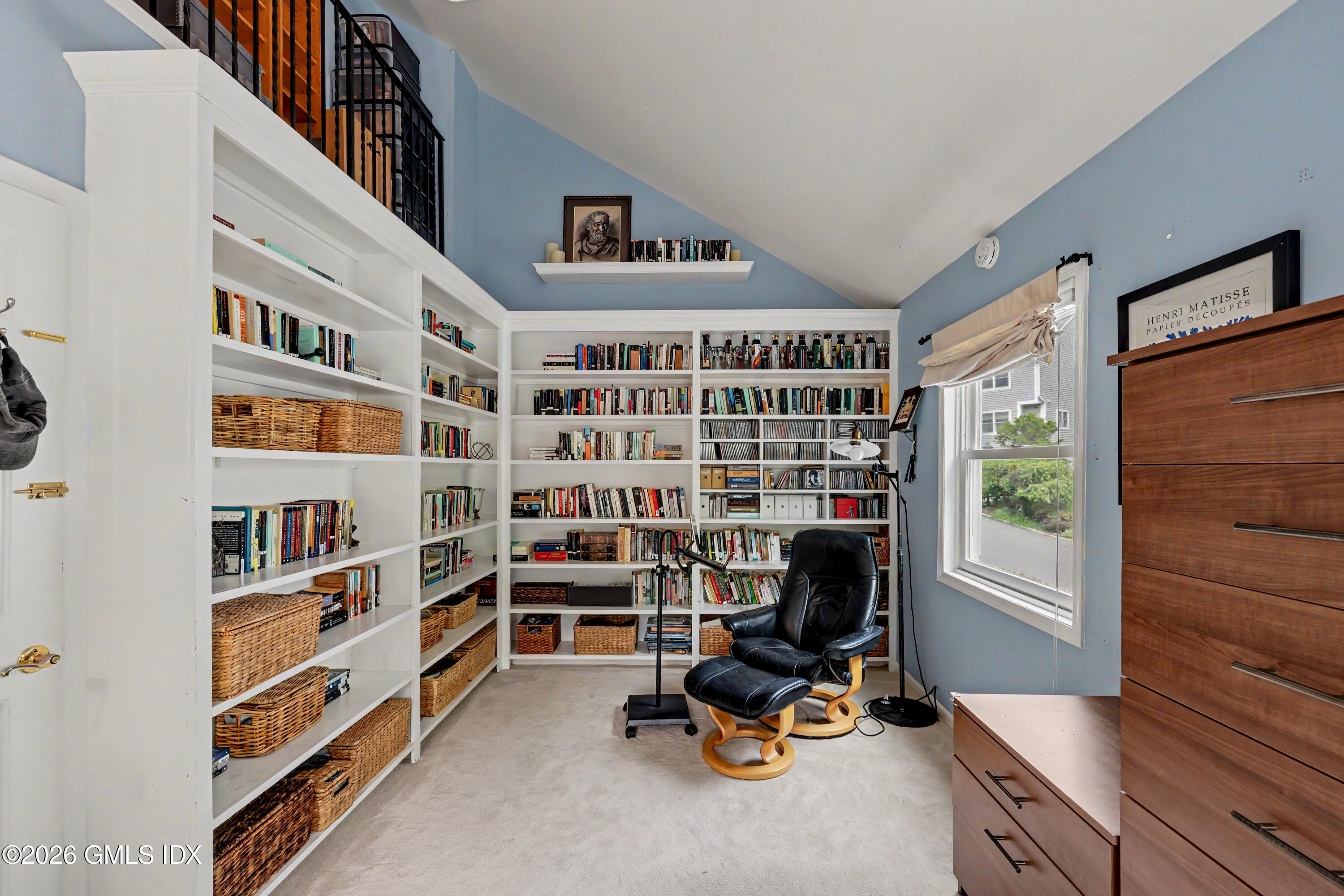 351 Pemberwick Road, Unit 503 Greenwich, CT 06831 - Photo 19 of 27 Second bedroom