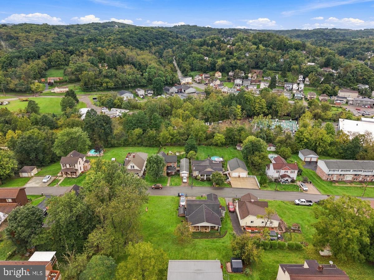 309 Spring Street Oakdale, PA 15071 - Photo 9 of 27 Gallery Image 9