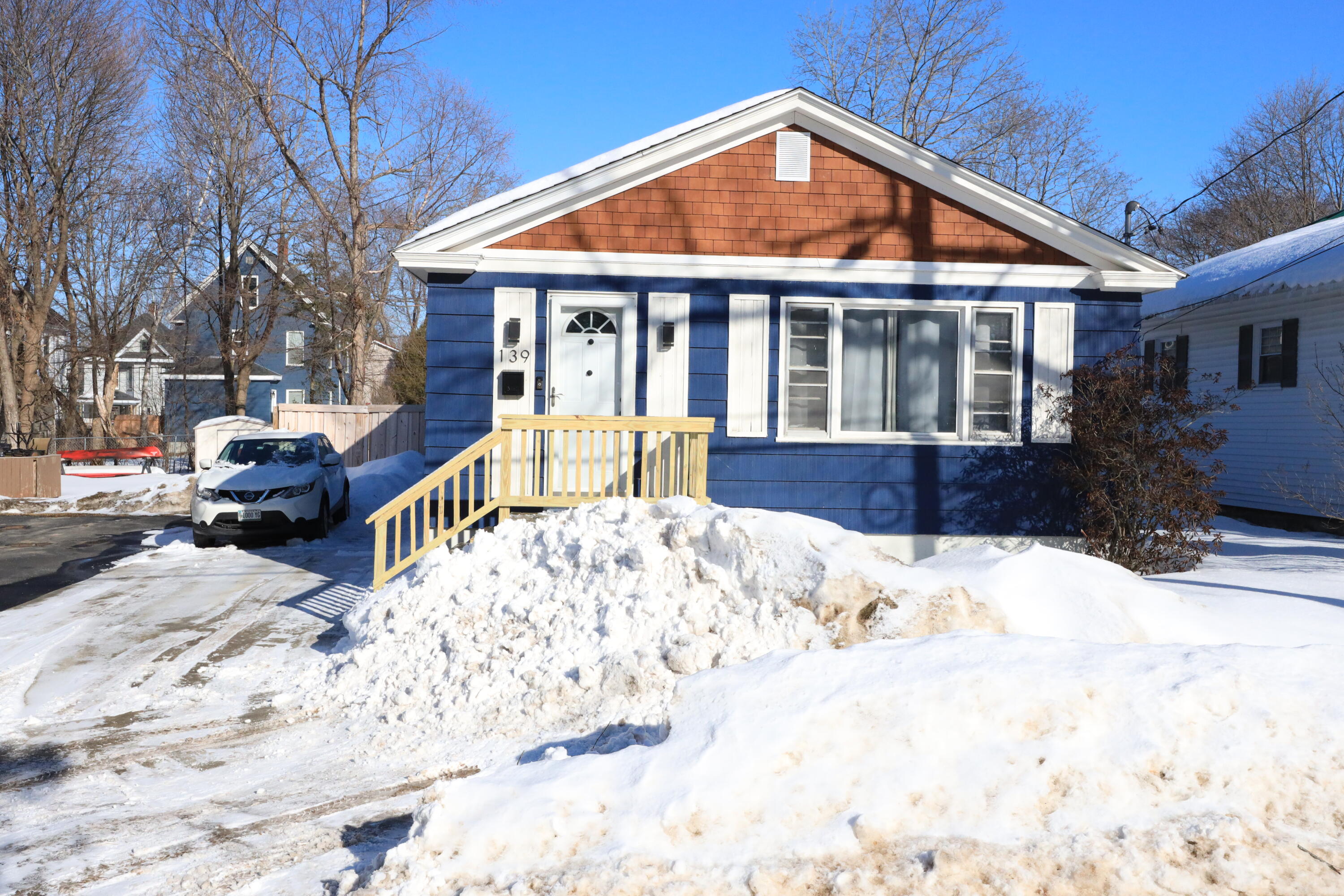 139 Palm Street Bangor, ME 04401 - Photo 7 of 63 IMG_9241