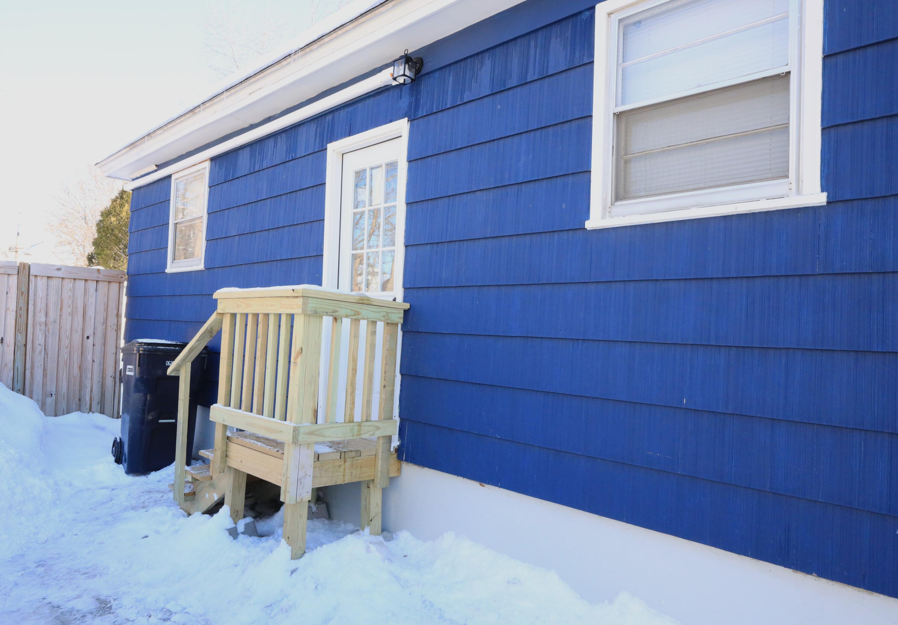 139 Palm Street Bangor, ME 04401 - Photo 8 of 63 IMG_9231-2