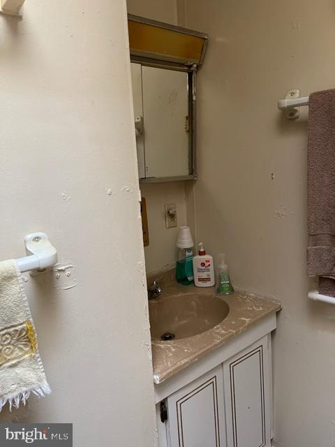 3165 Elmora Avenue Baltimore, MD 21213 - Photo 4 of 13