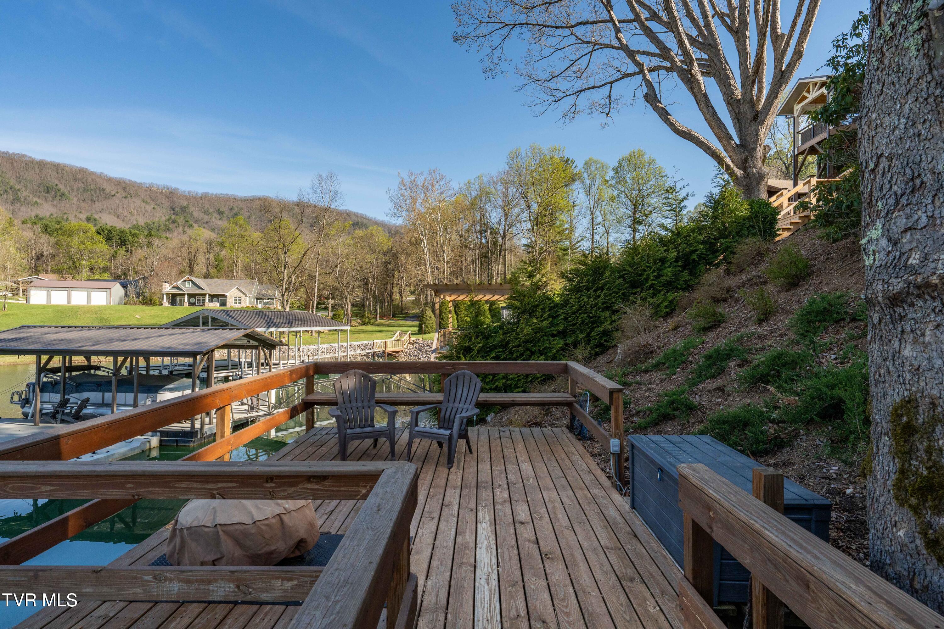 134 Summerhill Drive Butler, TN 37640 - Photo 102 of 131 134 Summer HIll Pvt Drive (65 of 144)