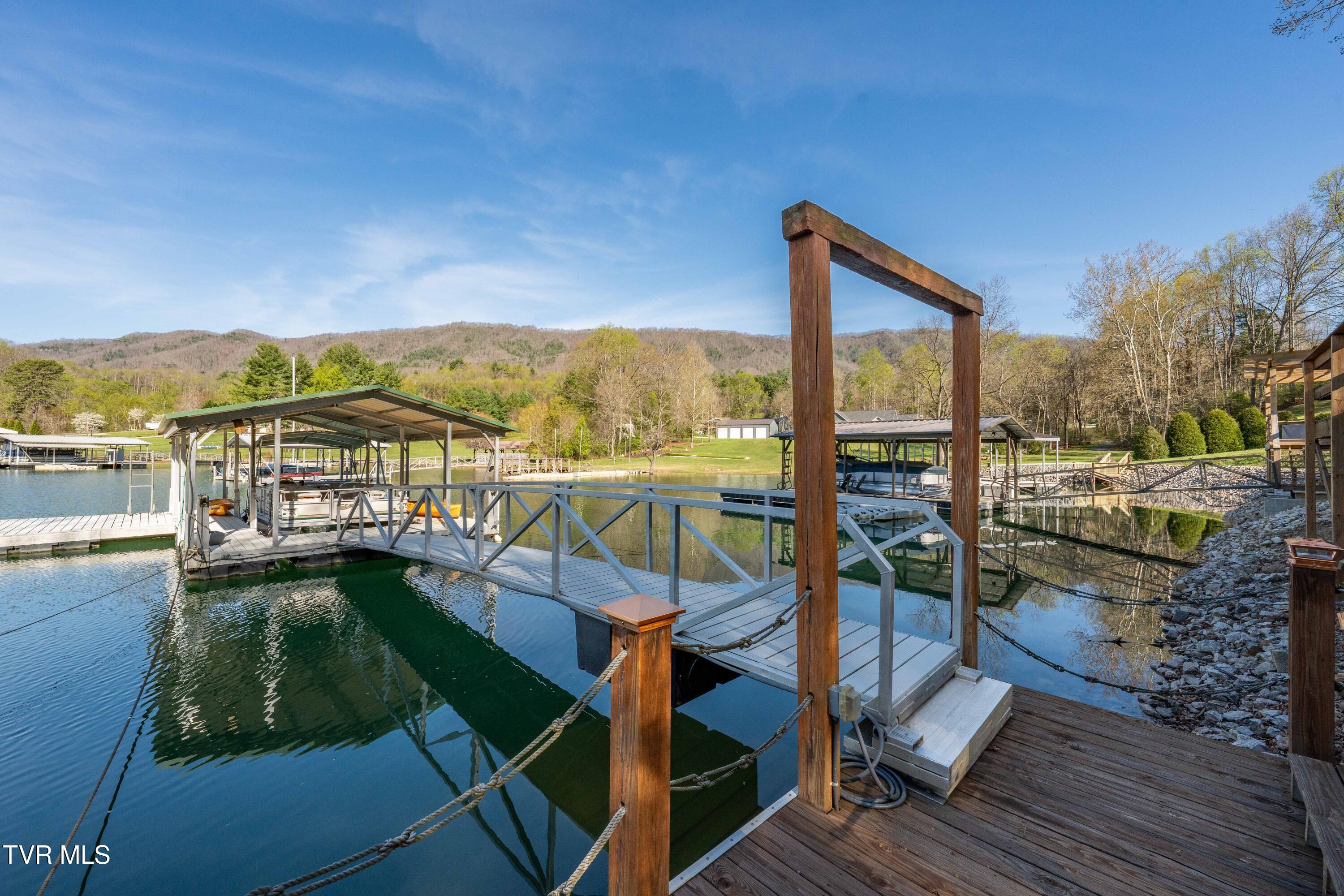 134 Summerhill Drive Butler, TN 37640 - Photo 108 of 131 134 Summer HIll Pvt Drive (72 of 144)