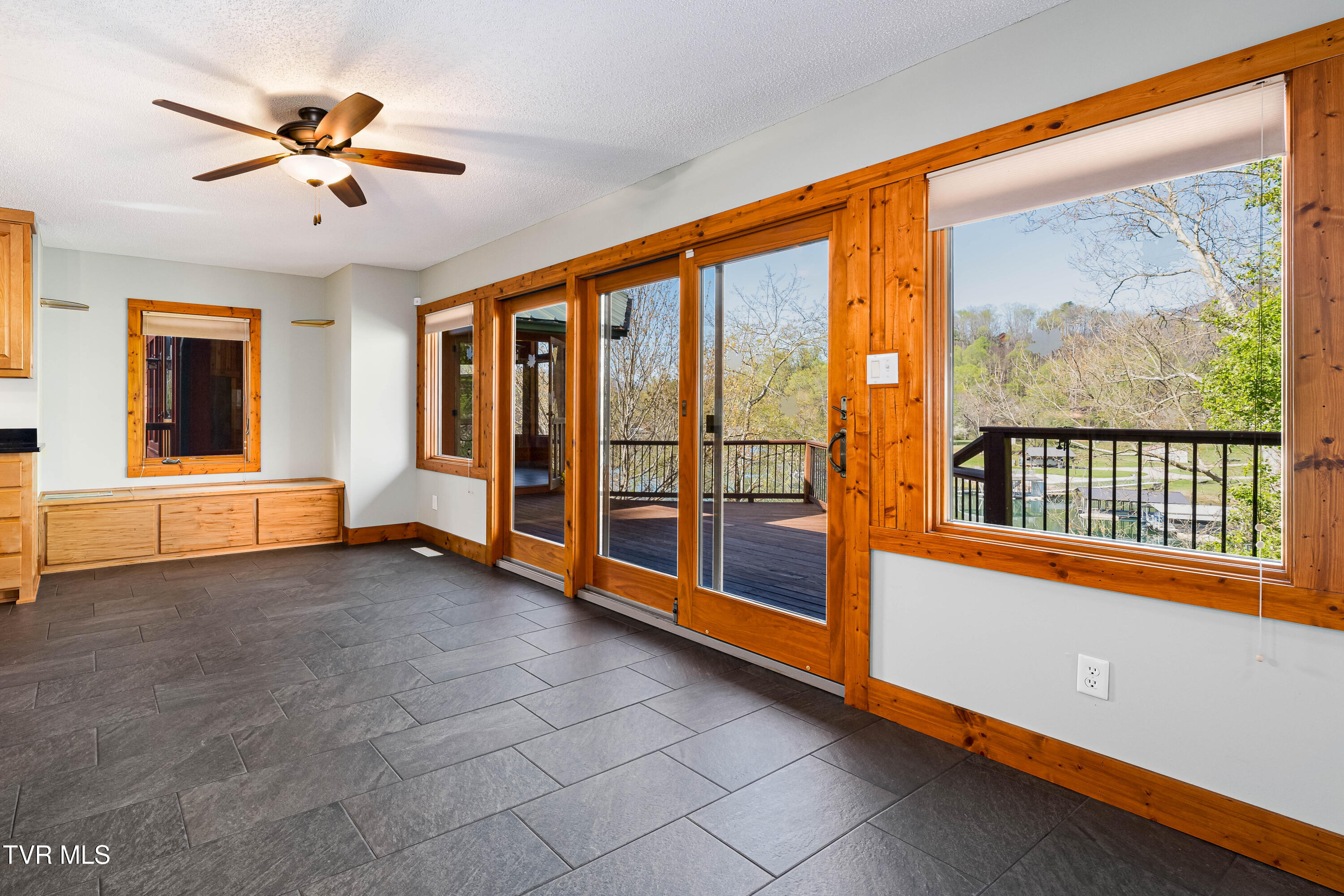 134 Summerhill Drive Butler, TN 37640 - Photo 11 of 131 134 Summer HIll Pvt Drive (91 of 144)