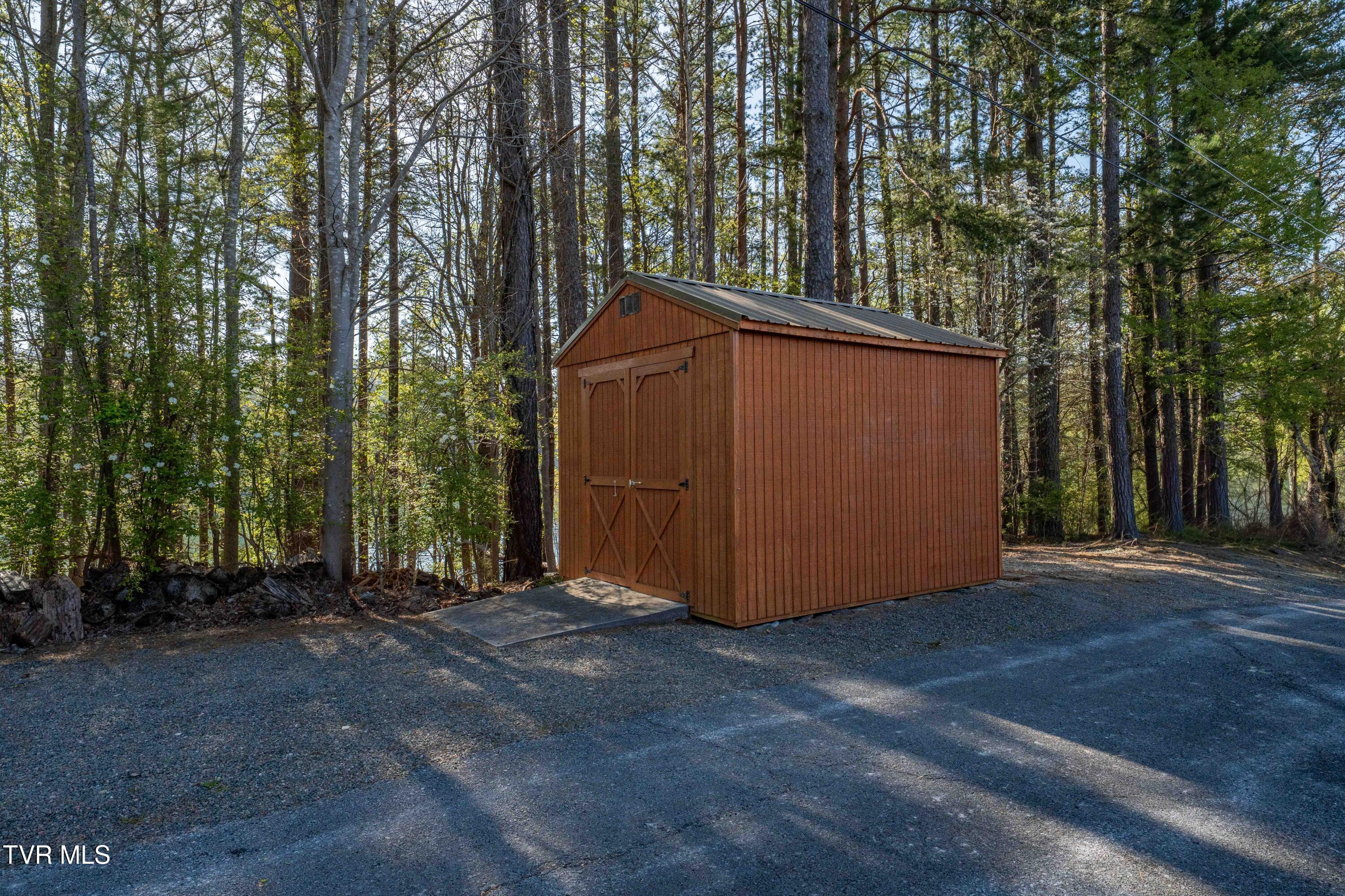 134 Summerhill Drive Butler, TN 37640 - Photo 118 of 131 134 Summer HIll Pvt Drive (83 of 144)