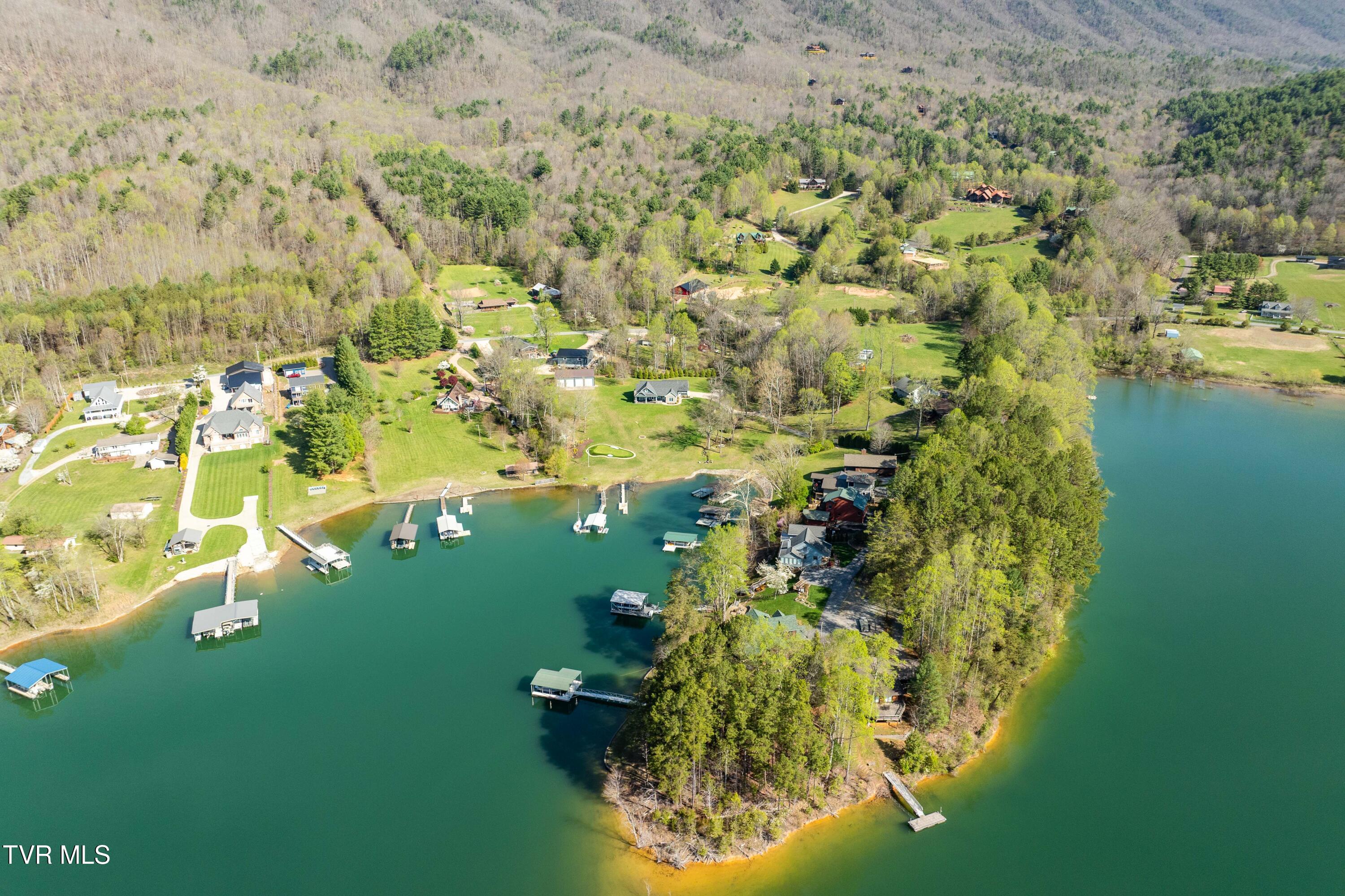 134 Summerhill Drive Butler, TN 37640 - Photo 122 of 131 134 Summer HIll Pvt Drive (33 of 144)