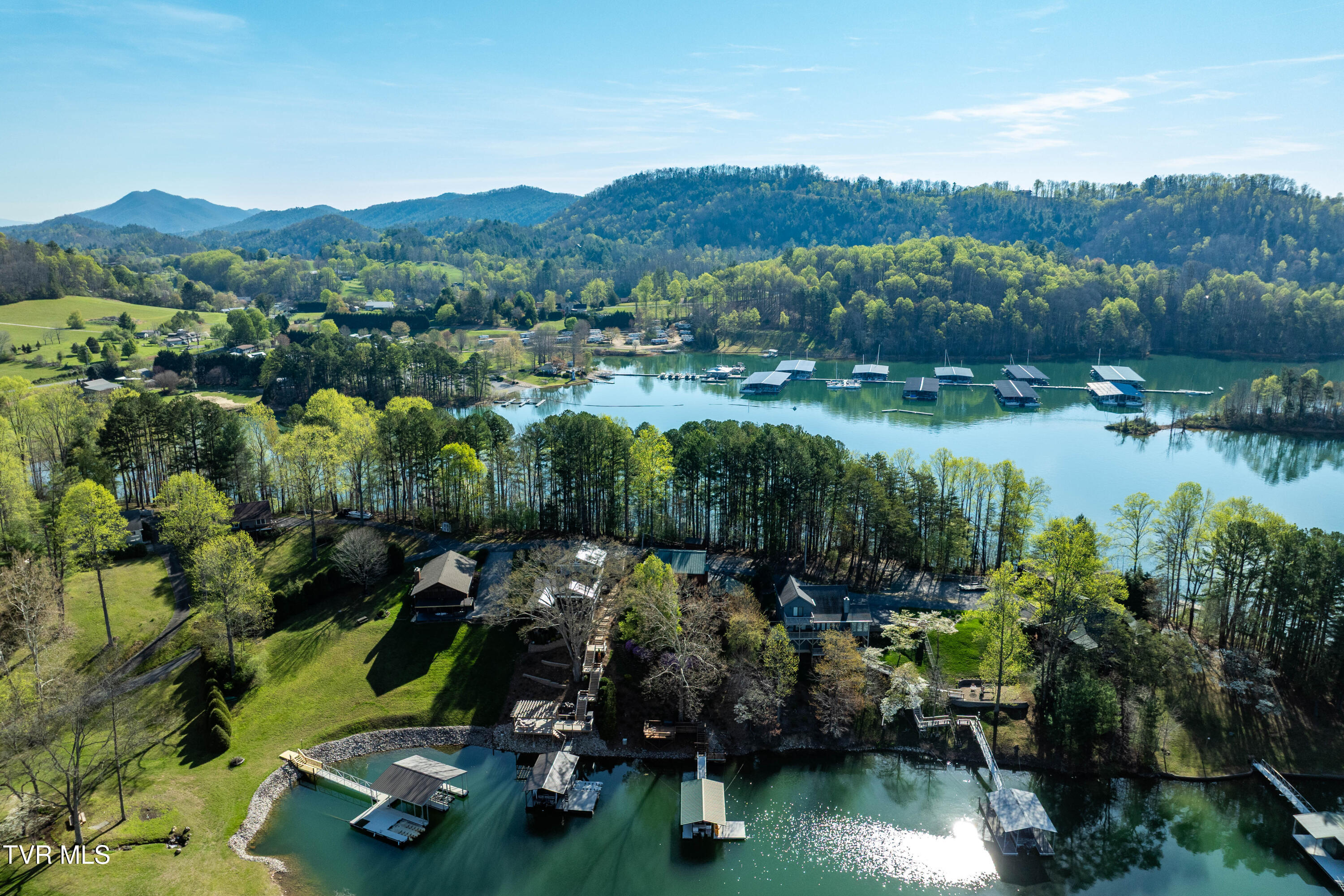 134 Summerhill Drive Butler, TN 37640 - Photo 128 of 131 134 Summer HIll Pvt Drive (6 of 144)